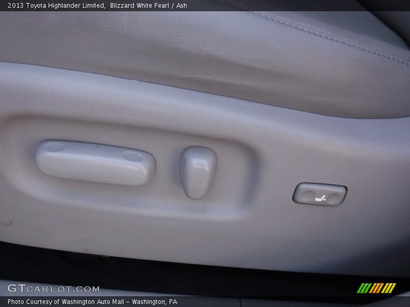 Blizzard White Pearl / Ash 2013 Toyota Highlander Limited