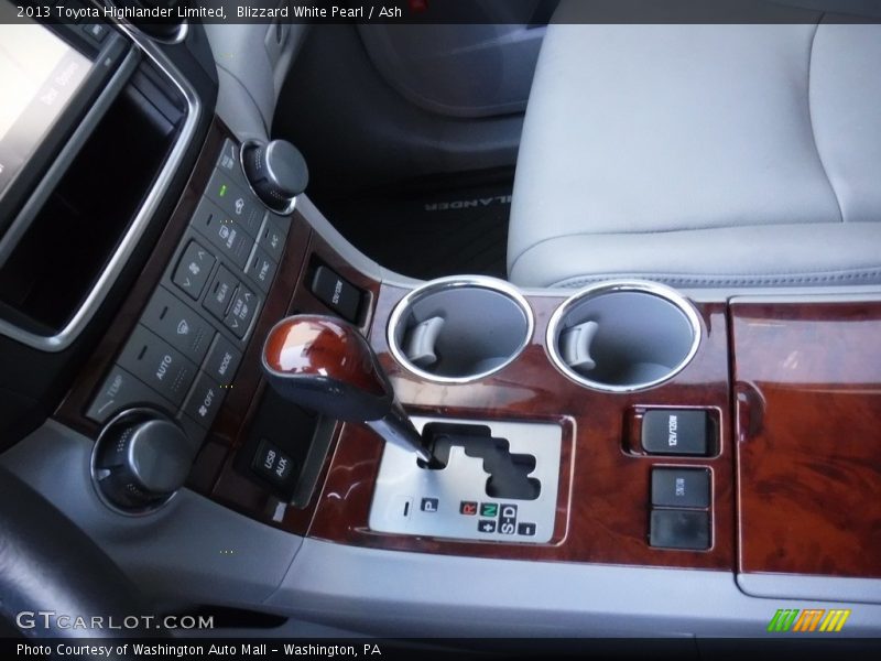 Blizzard White Pearl / Ash 2013 Toyota Highlander Limited