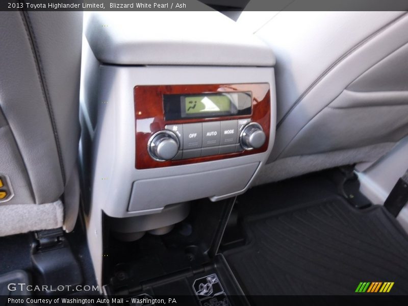 Blizzard White Pearl / Ash 2013 Toyota Highlander Limited