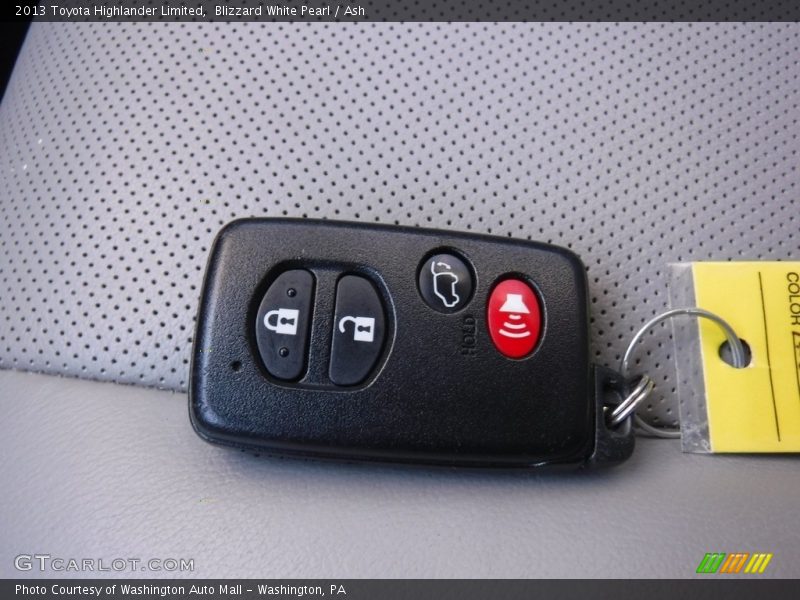 Blizzard White Pearl / Ash 2013 Toyota Highlander Limited