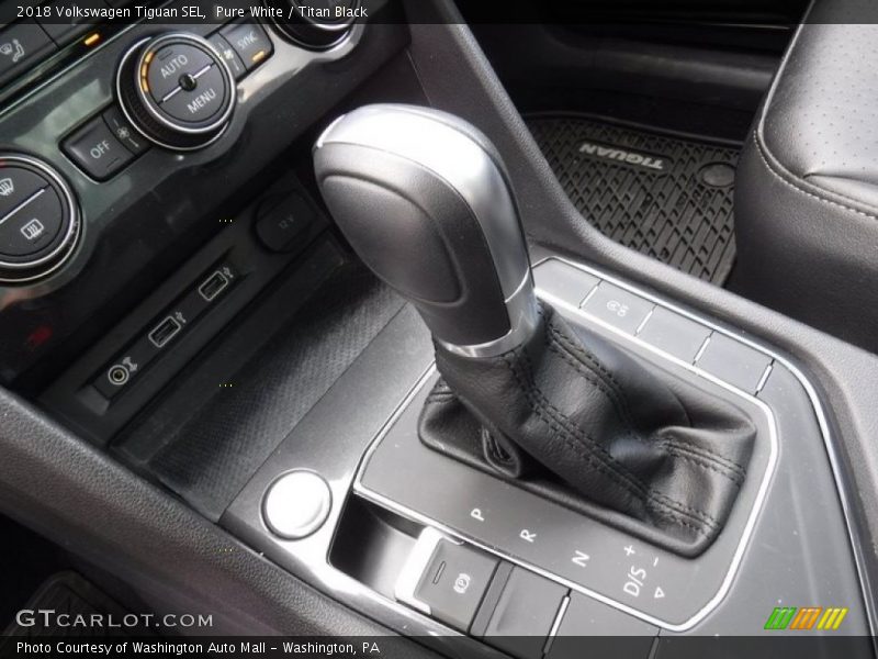 Pure White / Titan Black 2018 Volkswagen Tiguan SEL