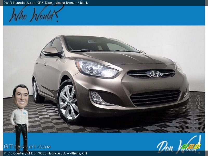 Mocha Bronze / Black 2013 Hyundai Accent SE 5 Door