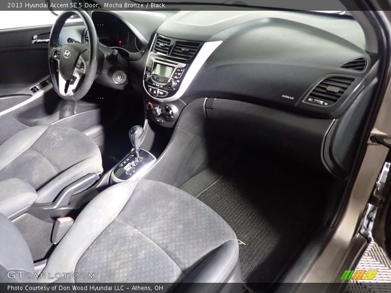 Mocha Bronze / Black 2013 Hyundai Accent SE 5 Door