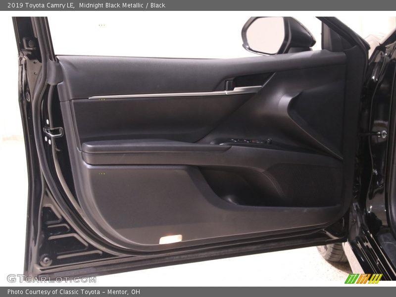 Midnight Black Metallic / Black 2019 Toyota Camry LE