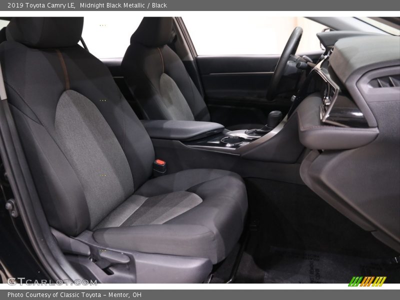 Midnight Black Metallic / Black 2019 Toyota Camry LE