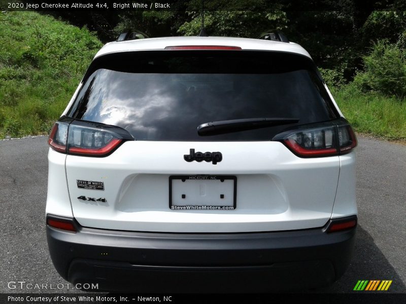 Bright White / Black 2020 Jeep Cherokee Altitude 4x4