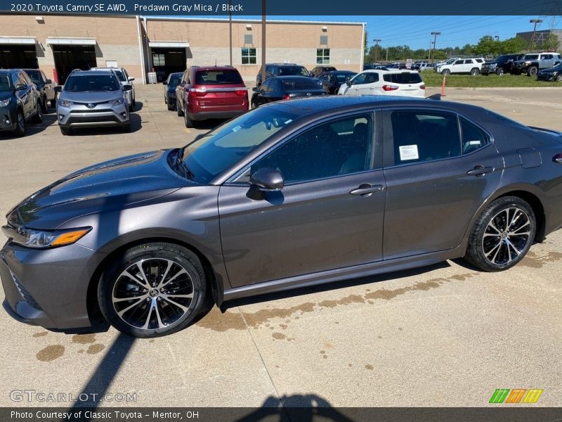 Predawn Gray Mica / Black 2020 Toyota Camry SE AWD