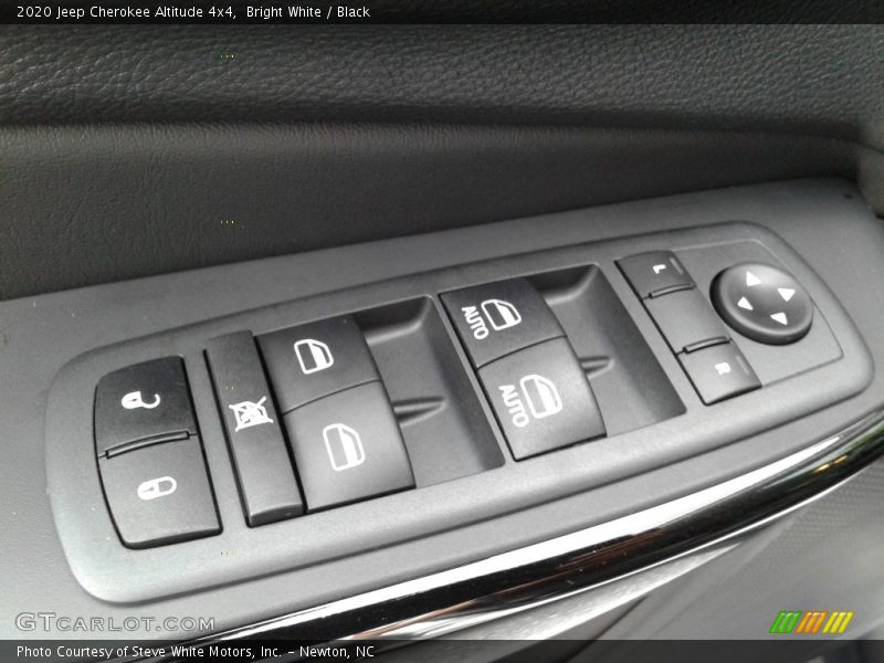 Bright White / Black 2020 Jeep Cherokee Altitude 4x4