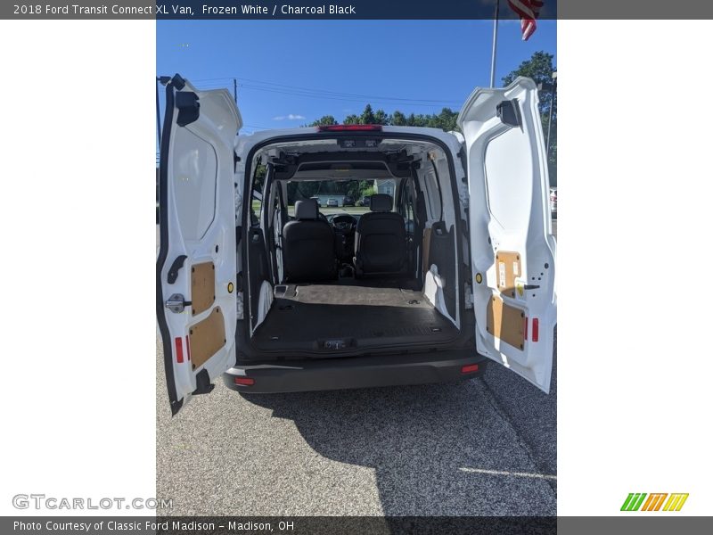 Frozen White / Charcoal Black 2018 Ford Transit Connect XL Van