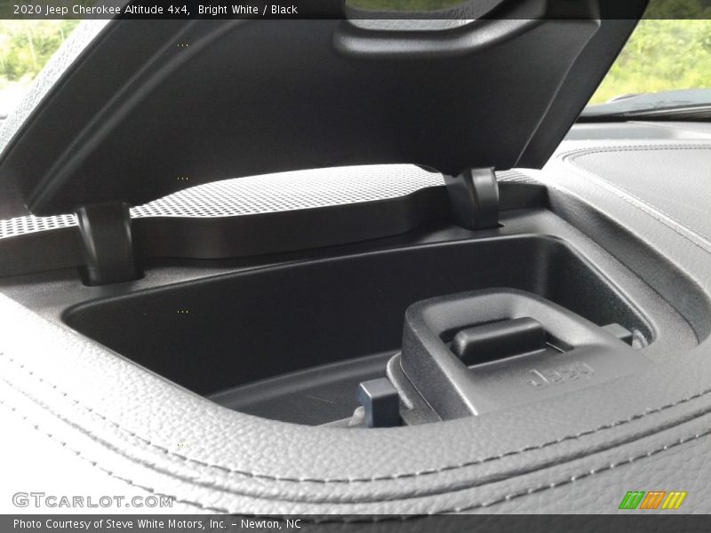 Bright White / Black 2020 Jeep Cherokee Altitude 4x4