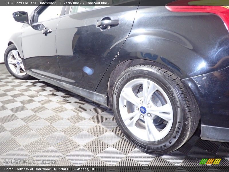Tuxedo Black / Charcoal Black 2014 Ford Focus SE Hatchback