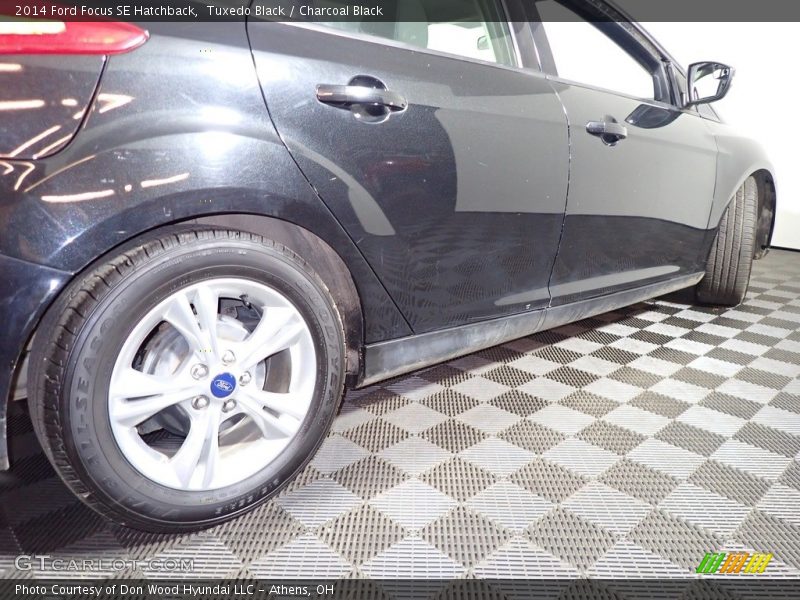 Tuxedo Black / Charcoal Black 2014 Ford Focus SE Hatchback