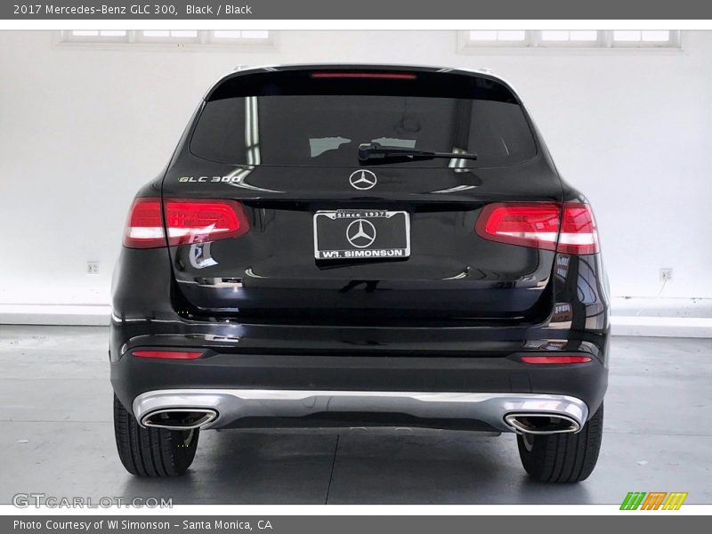 Black / Black 2017 Mercedes-Benz GLC 300