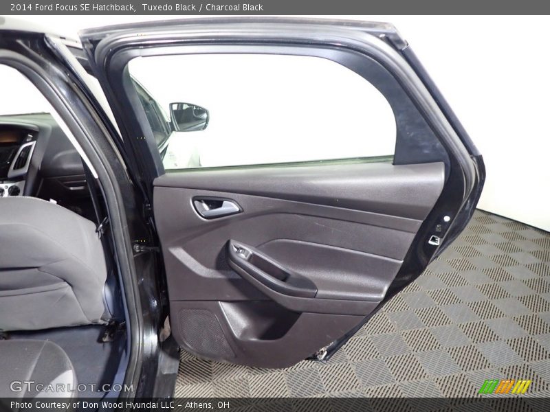 Tuxedo Black / Charcoal Black 2014 Ford Focus SE Hatchback