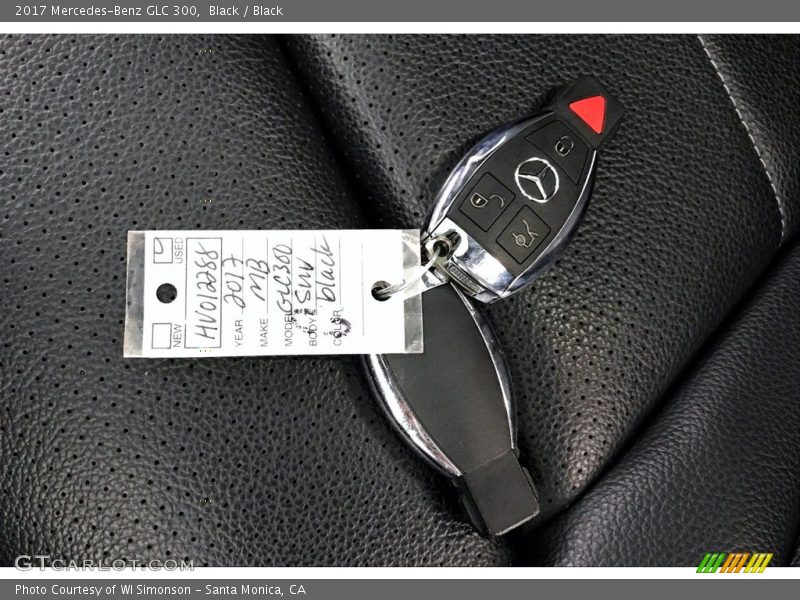 Black / Black 2017 Mercedes-Benz GLC 300