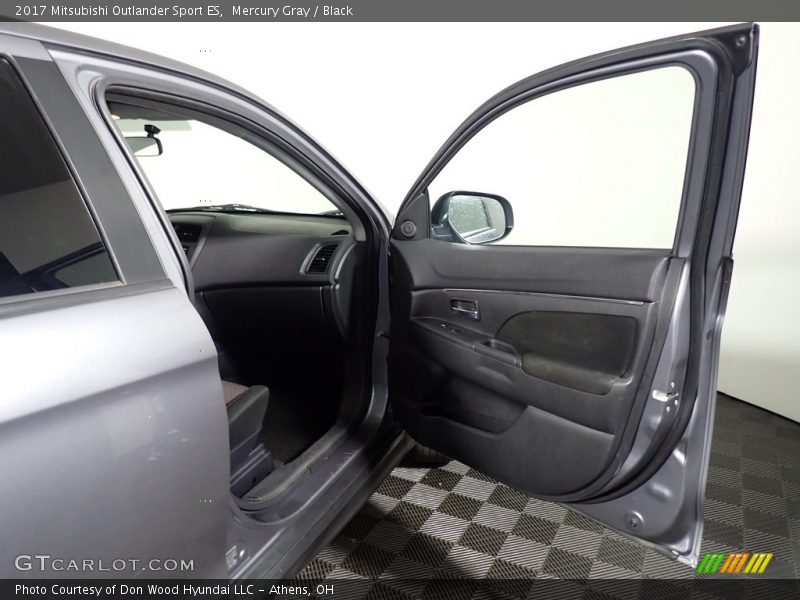 Mercury Gray / Black 2017 Mitsubishi Outlander Sport ES
