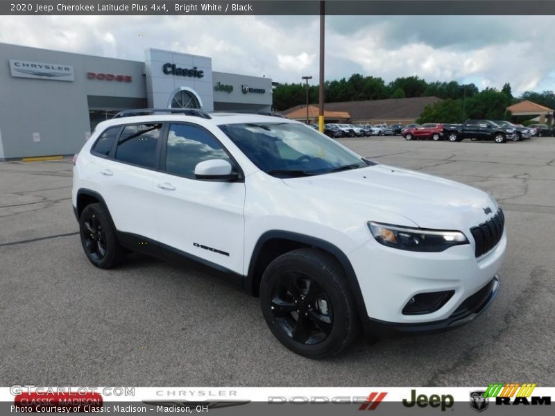 Bright White / Black 2020 Jeep Cherokee Latitude Plus 4x4