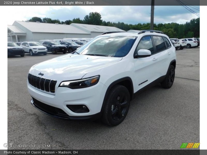 Bright White / Black 2020 Jeep Cherokee Latitude Plus 4x4