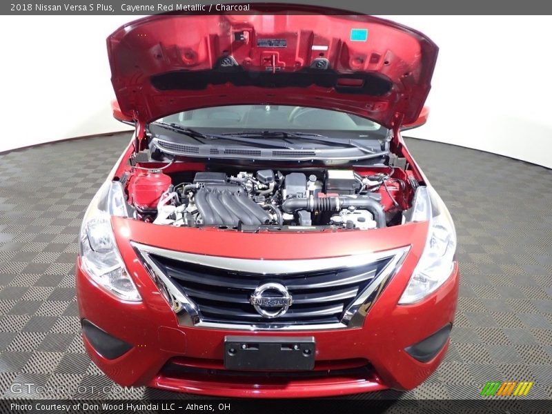 Cayenne Red Metallic / Charcoal 2018 Nissan Versa S Plus