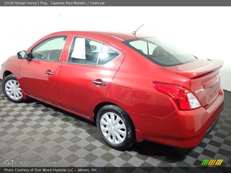 Cayenne Red Metallic / Charcoal 2018 Nissan Versa S Plus