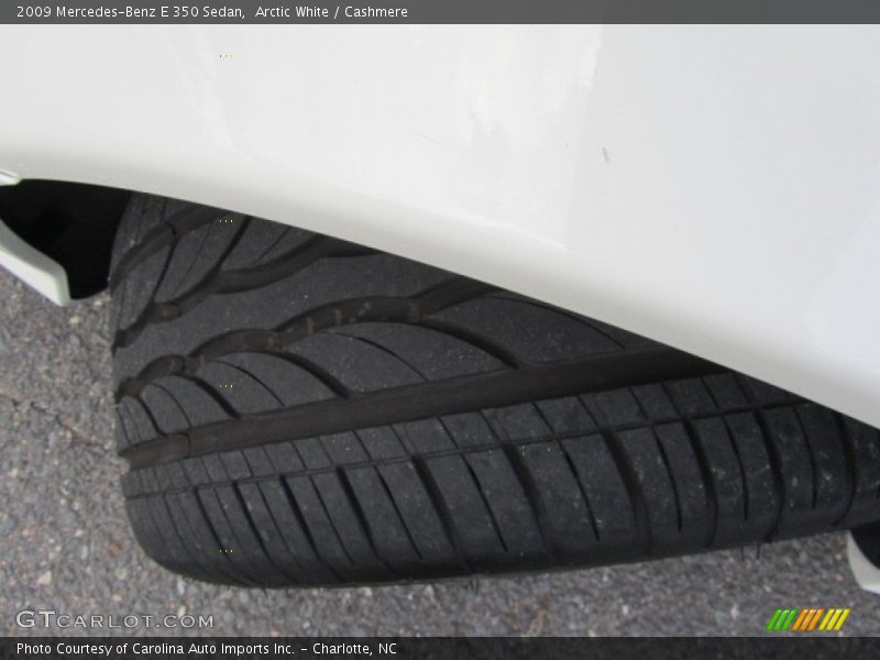 Arctic White / Cashmere 2009 Mercedes-Benz E 350 Sedan