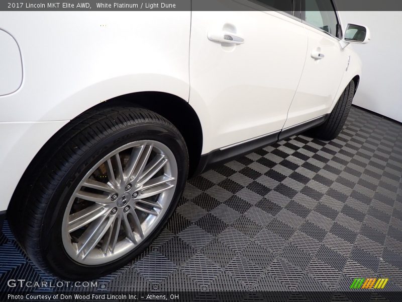 White Platinum / Light Dune 2017 Lincoln MKT Elite AWD