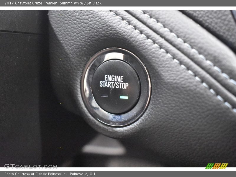 Summit White / Jet Black 2017 Chevrolet Cruze Premier