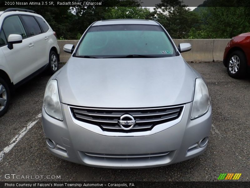 Radiant Silver / Charcoal 2010 Nissan Altima 3.5 SR