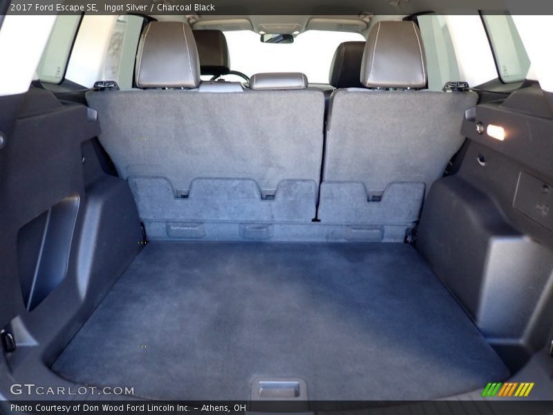 Ingot Silver / Charcoal Black 2017 Ford Escape SE