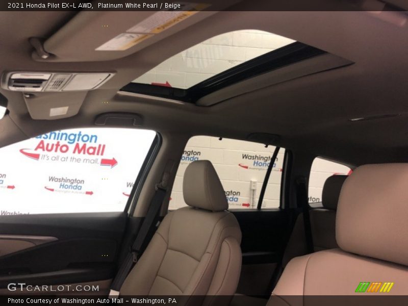 Platinum White Pearl / Beige 2021 Honda Pilot EX-L AWD