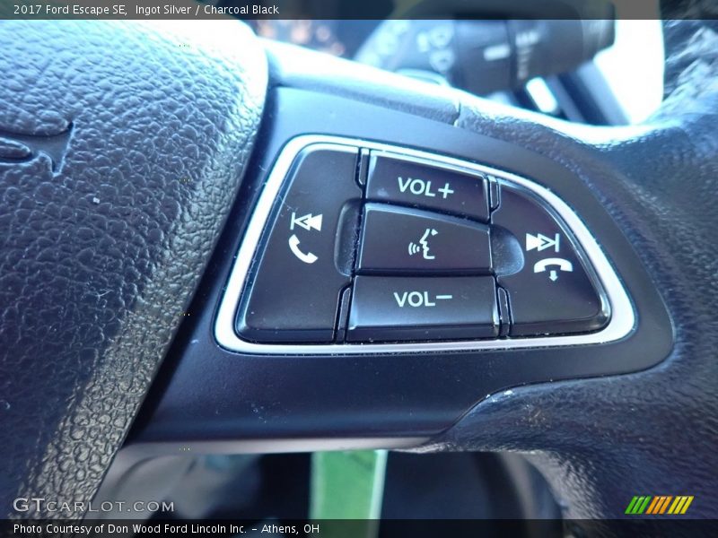 Ingot Silver / Charcoal Black 2017 Ford Escape SE