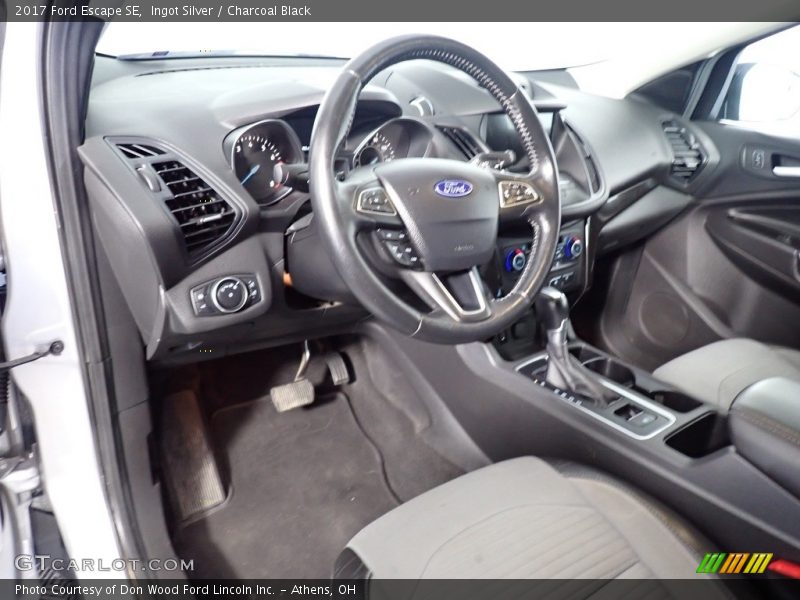 Ingot Silver / Charcoal Black 2017 Ford Escape SE