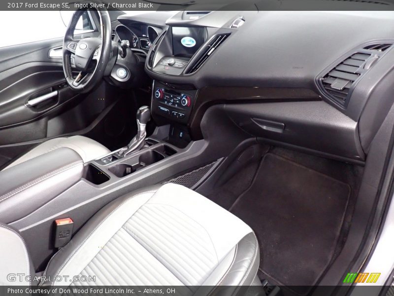 Ingot Silver / Charcoal Black 2017 Ford Escape SE