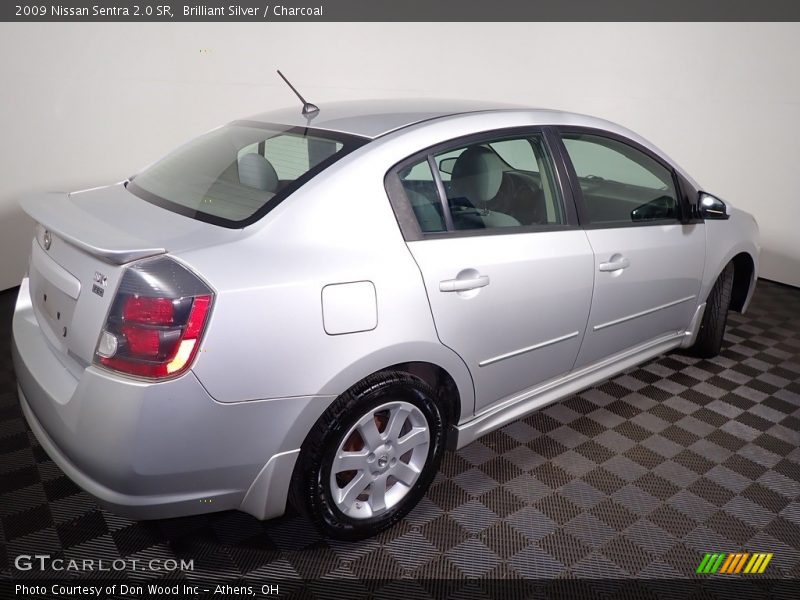 Brilliant Silver / Charcoal 2009 Nissan Sentra 2.0 SR