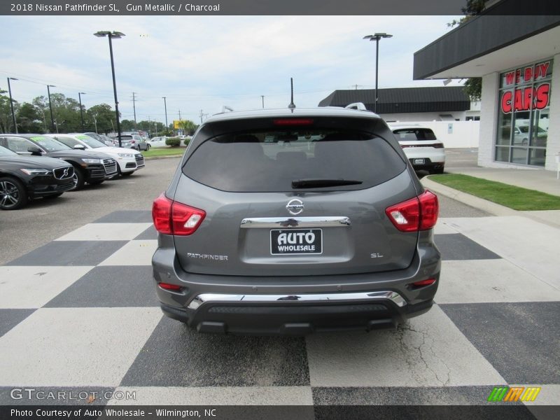 Gun Metallic / Charcoal 2018 Nissan Pathfinder SL