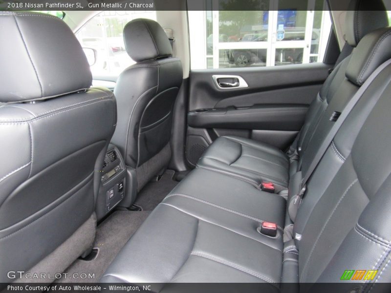 Gun Metallic / Charcoal 2018 Nissan Pathfinder SL