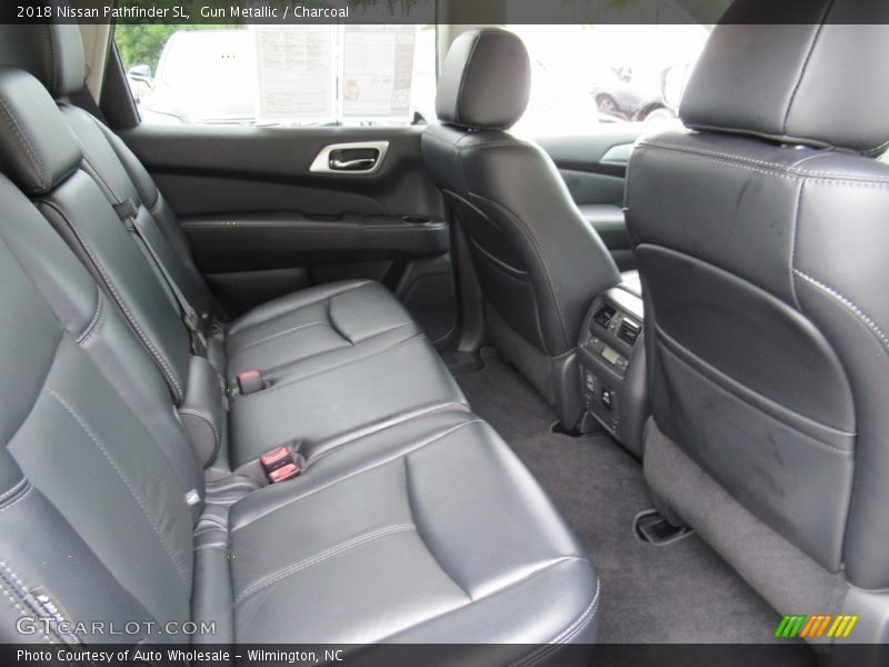 Gun Metallic / Charcoal 2018 Nissan Pathfinder SL