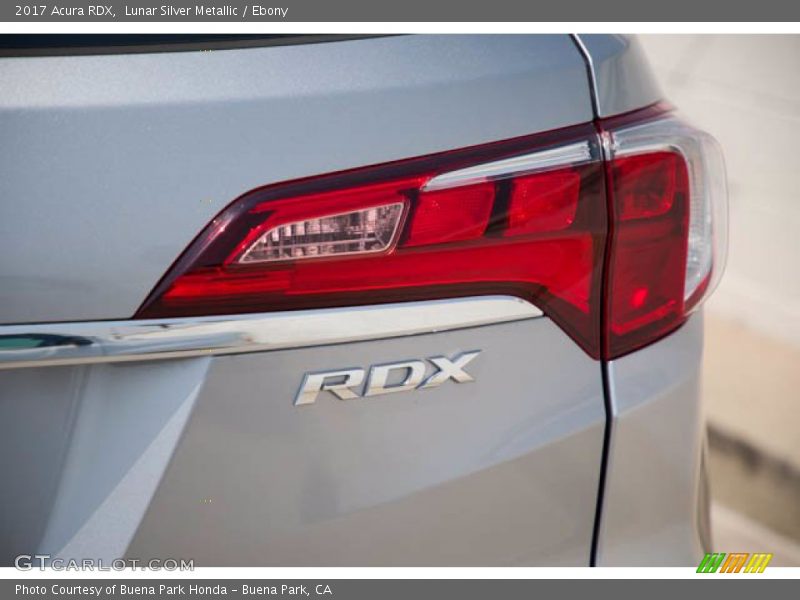 Lunar Silver Metallic / Ebony 2017 Acura RDX