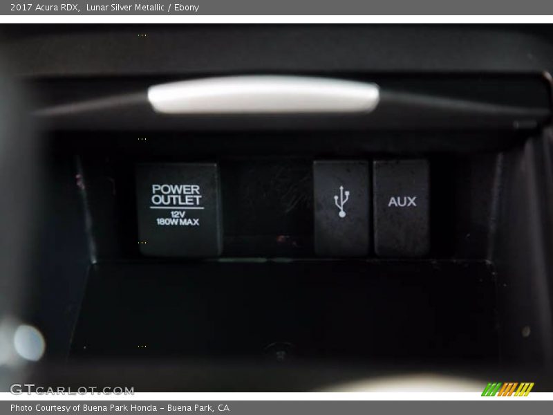 Lunar Silver Metallic / Ebony 2017 Acura RDX