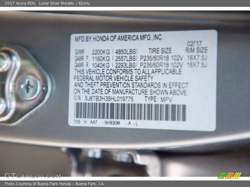 Lunar Silver Metallic / Ebony 2017 Acura RDX