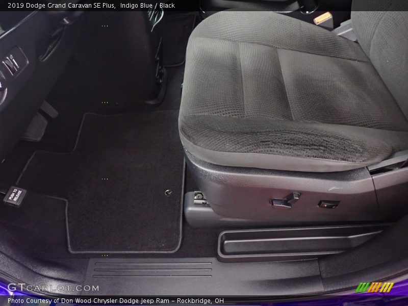 Indigo Blue / Black 2019 Dodge Grand Caravan SE Plus