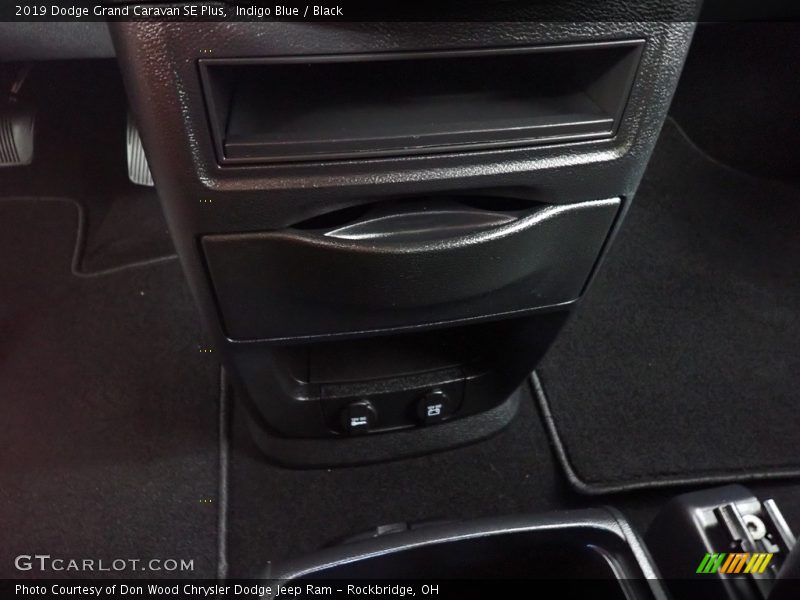 Indigo Blue / Black 2019 Dodge Grand Caravan SE Plus