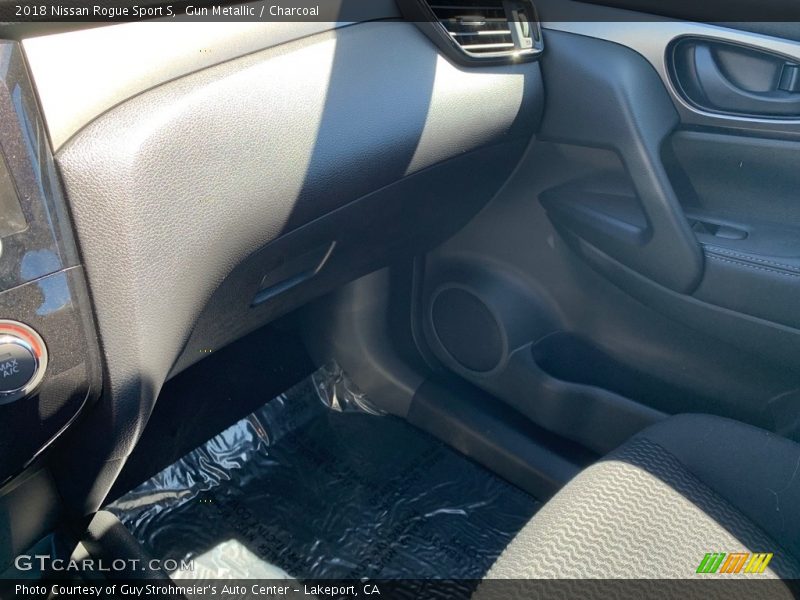 Gun Metallic / Charcoal 2018 Nissan Rogue Sport S