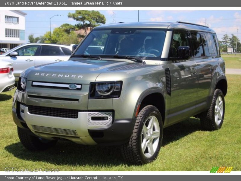 Front 3/4 View of 2020 Defender 110 SE