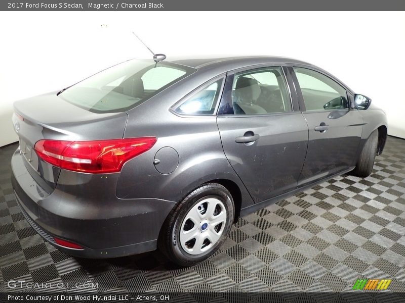 Magnetic / Charcoal Black 2017 Ford Focus S Sedan
