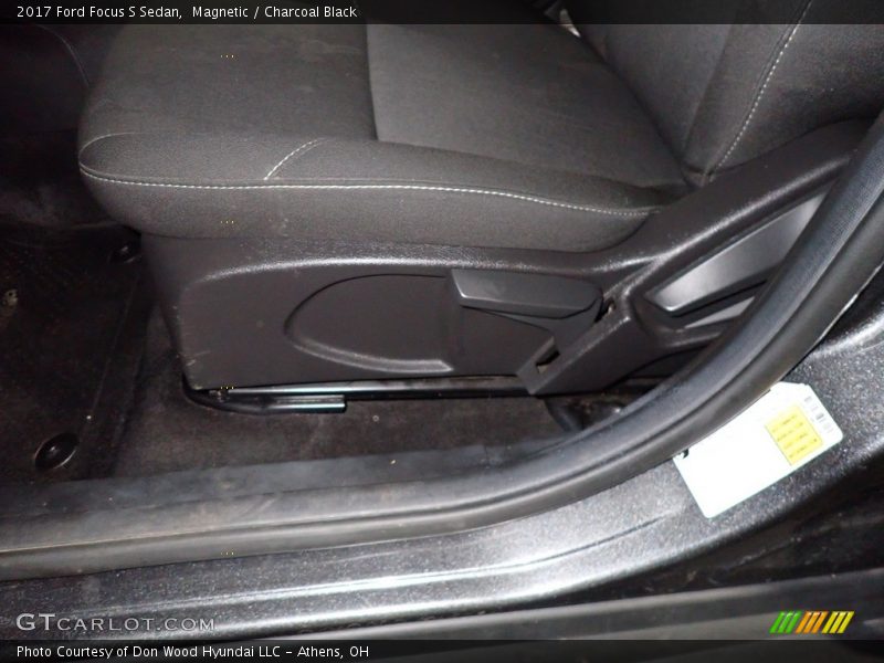 Magnetic / Charcoal Black 2017 Ford Focus S Sedan