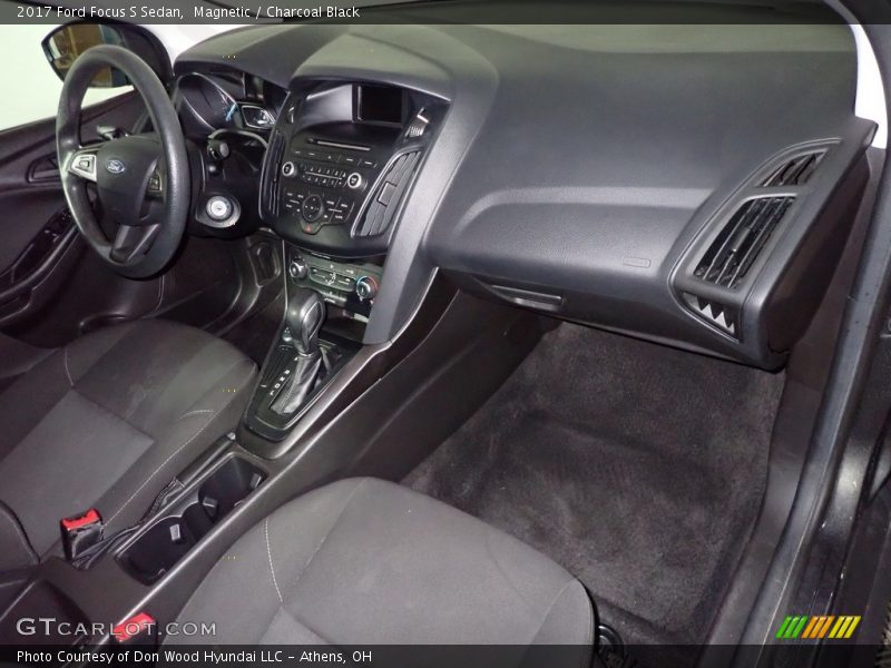 Magnetic / Charcoal Black 2017 Ford Focus S Sedan