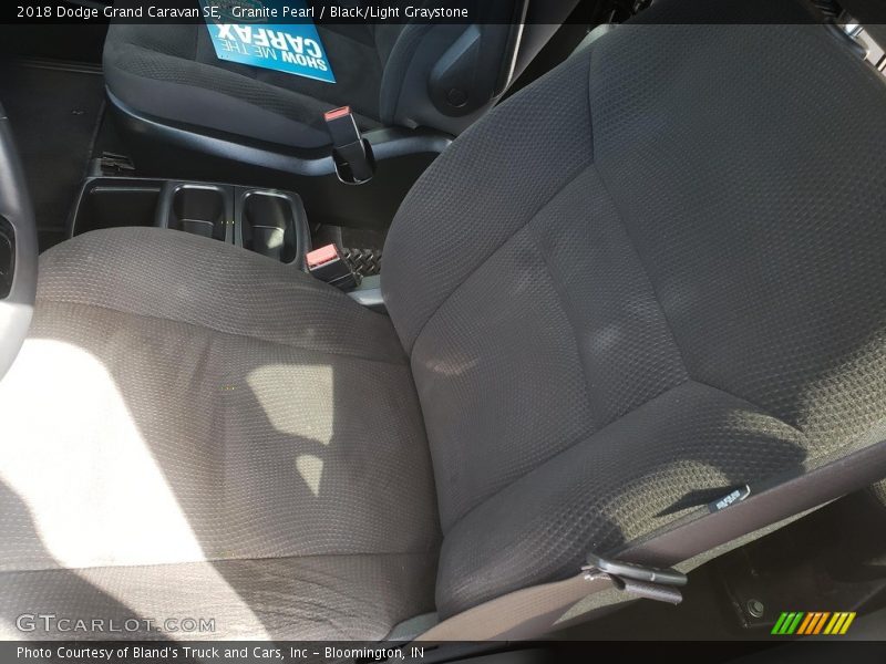 Granite Pearl / Black/Light Graystone 2018 Dodge Grand Caravan SE