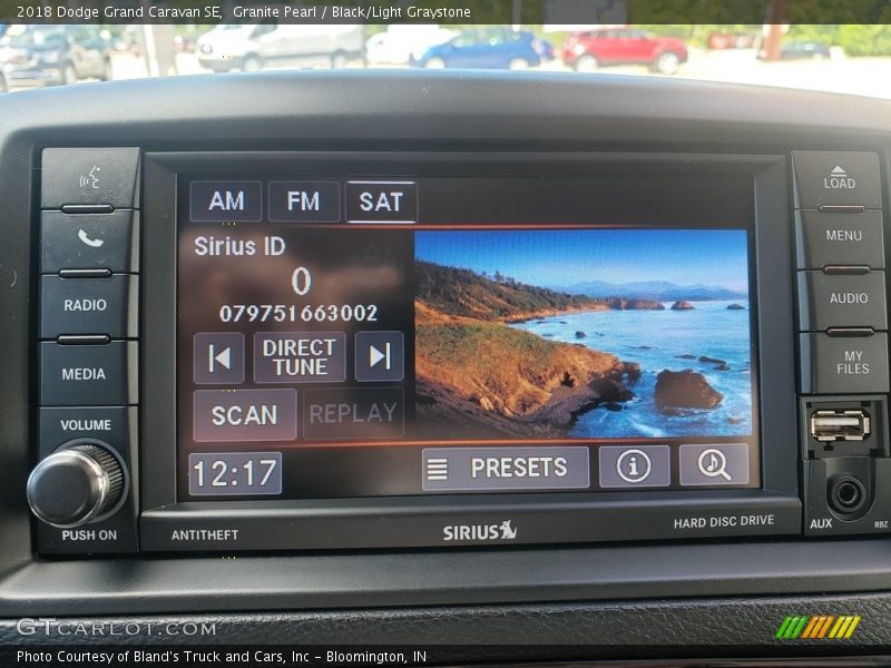 Granite Pearl / Black/Light Graystone 2018 Dodge Grand Caravan SE