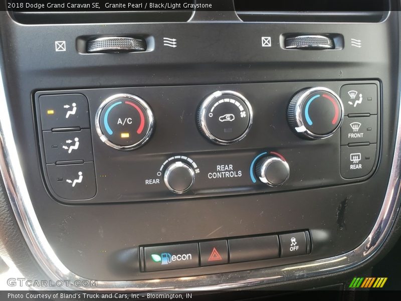 Granite Pearl / Black/Light Graystone 2018 Dodge Grand Caravan SE
